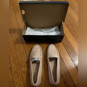Size 7 Cole Haan Never Worn Pink Suede Driving Moccasins